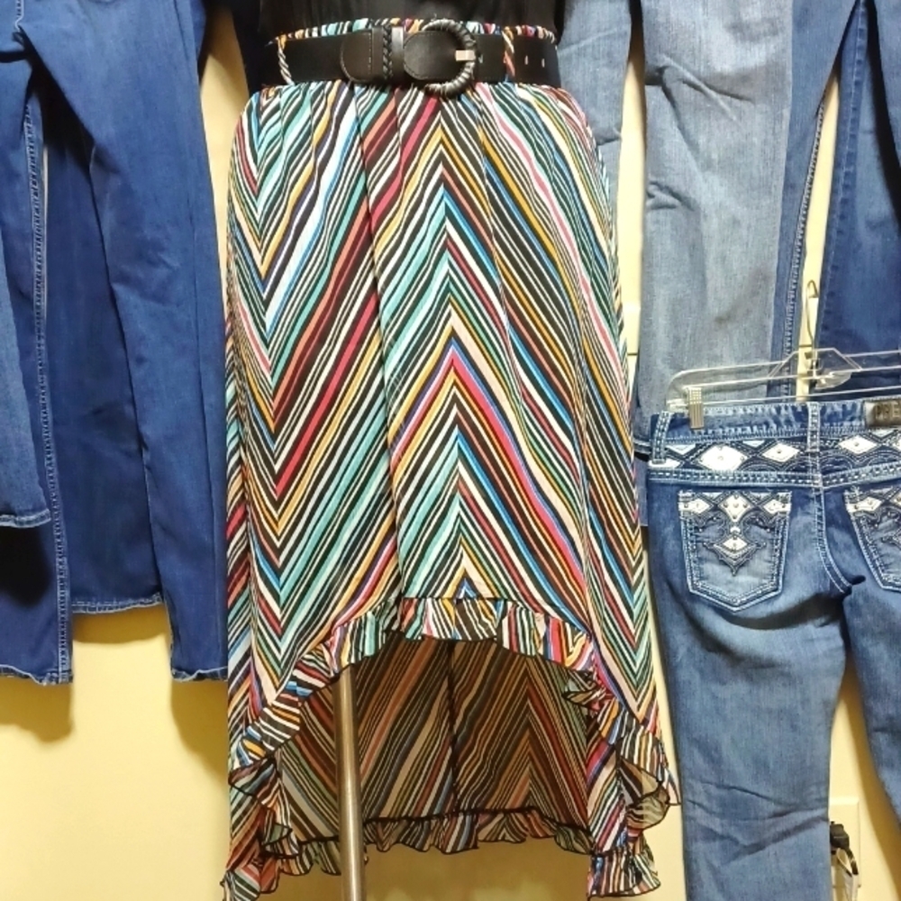 No Boundaries womens skirt size m in a beautiful multi color with lining + top